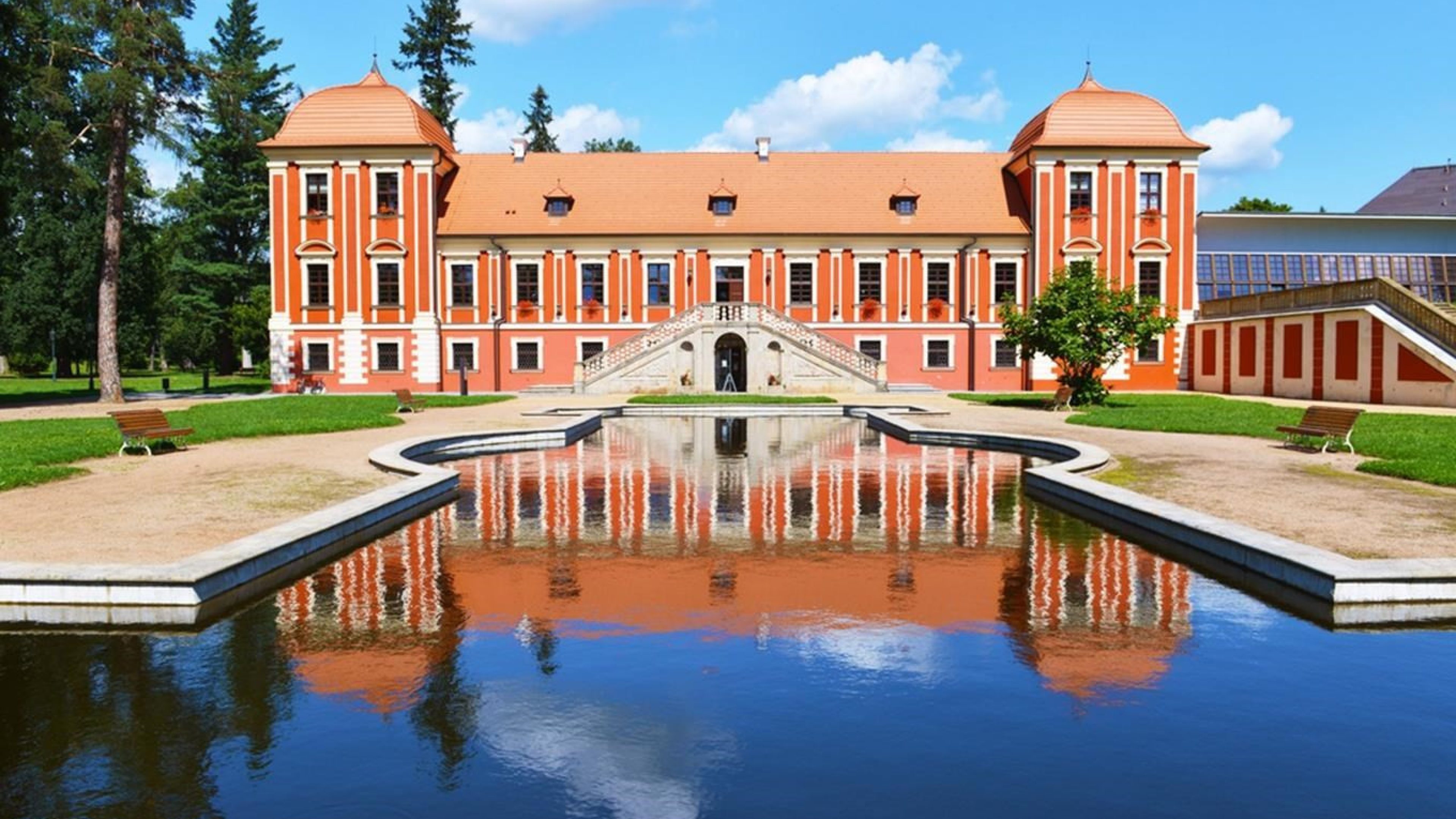 Swiss Life Select Ostrov nad Ohří