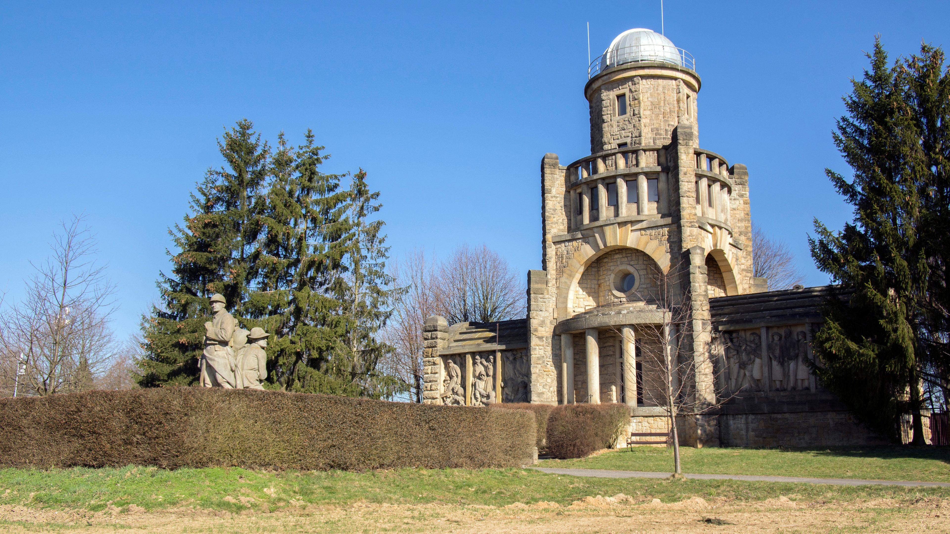 Hořice, Husova 327